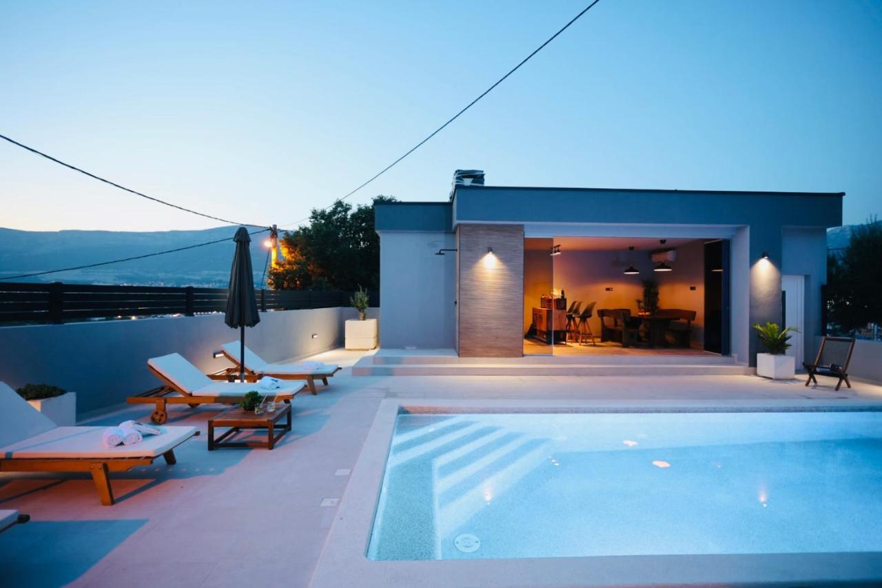 Holiday Home Tia Split Eksteriør billede