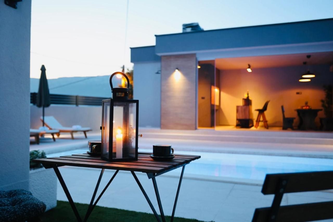 Holiday Home Tia Split Eksteriør billede